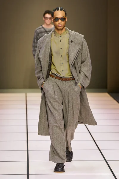 Look 24